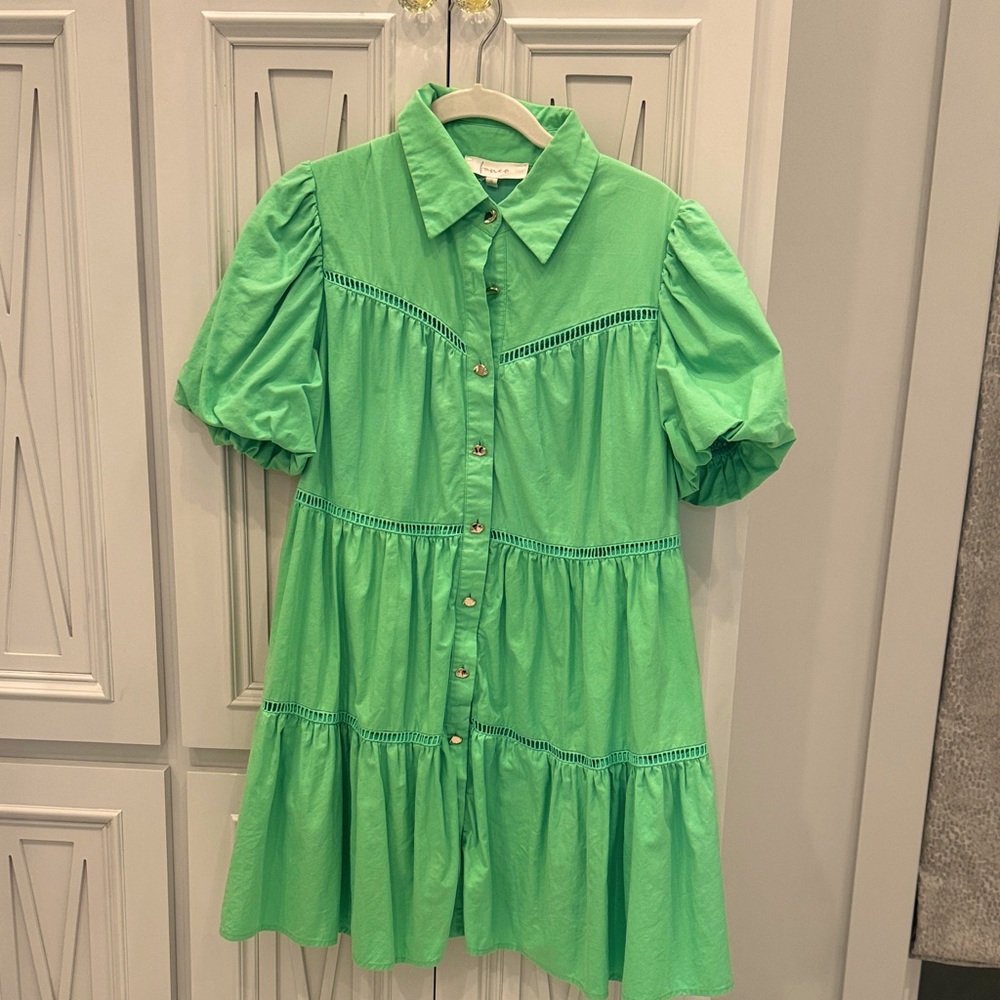 Elegant Green Button-Up Casual Dress